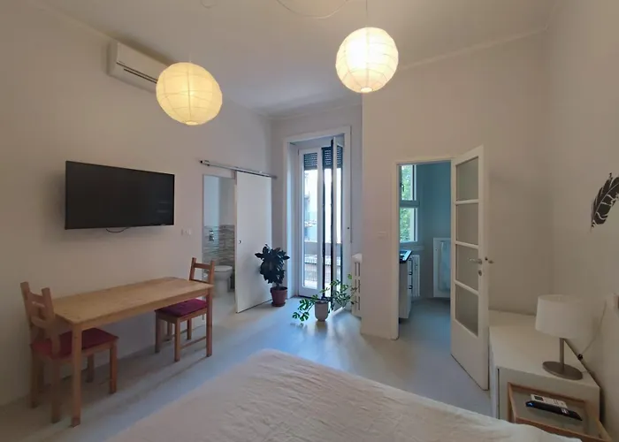 Apartament Hbhall Residenze Darsena