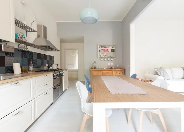 Porta Volta Bright And Roomy Flat Apartman Milánó
