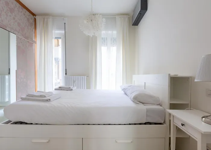 Porta Volta Bright And Roomy Flat Apartman