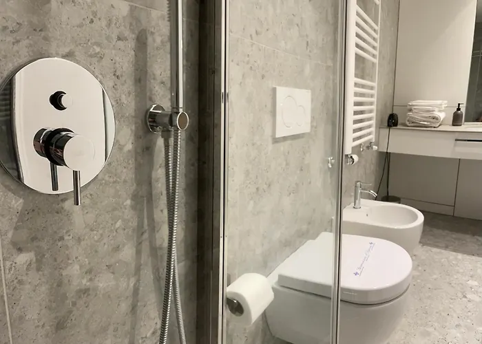 Torino48 ゲストハウス 4*