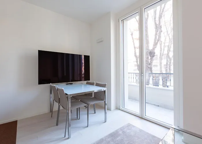 Easytopstay - Bullona Elegant Appartement Milaan