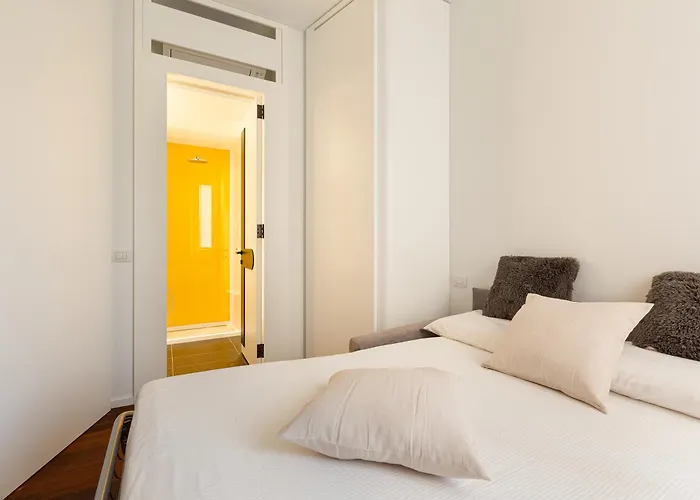 Διαμέρισμα Guesthost - Tiny Near Station *