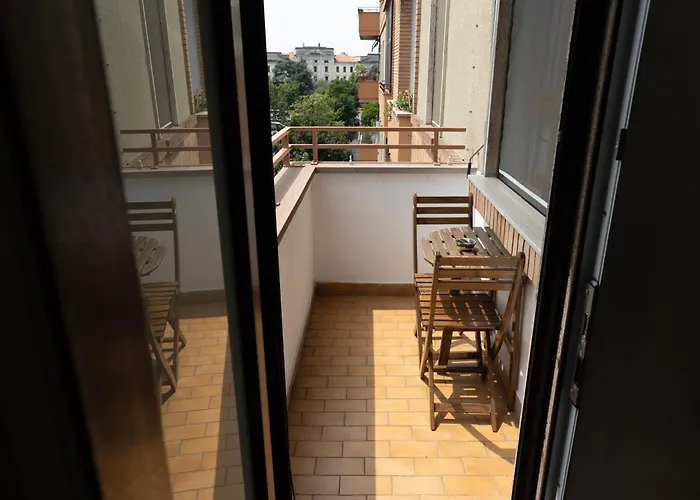 Elegante Bilocale In De Angeli - Piazzale Siena Appartement