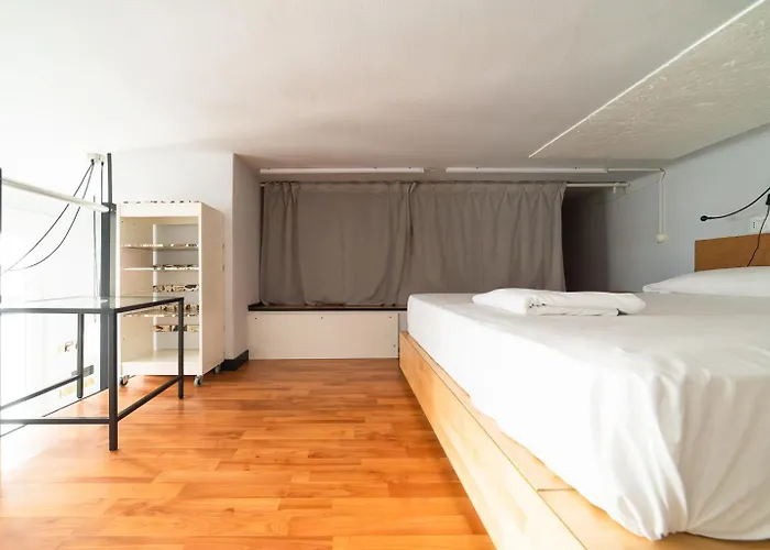 Apartament Hbhall Residenze Darsena Mediolan