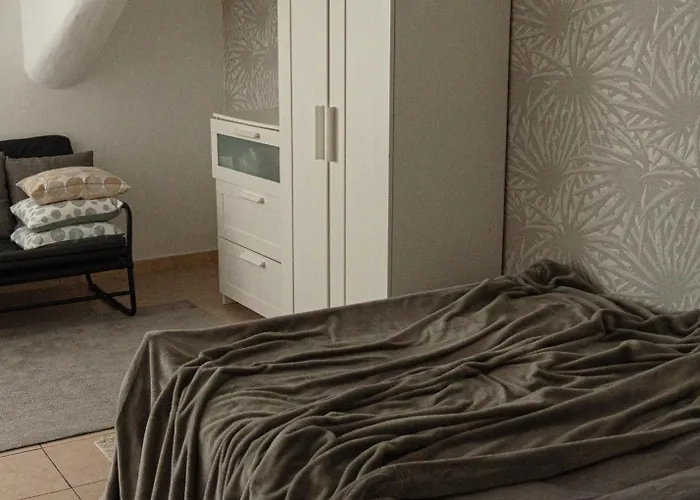 Mansarda Di Nolo-mm Pasteur-red Line