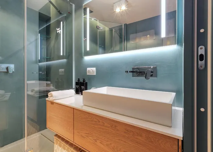 Daire Just Urban - Superb & Stylish 1br In - Moscova Brera *