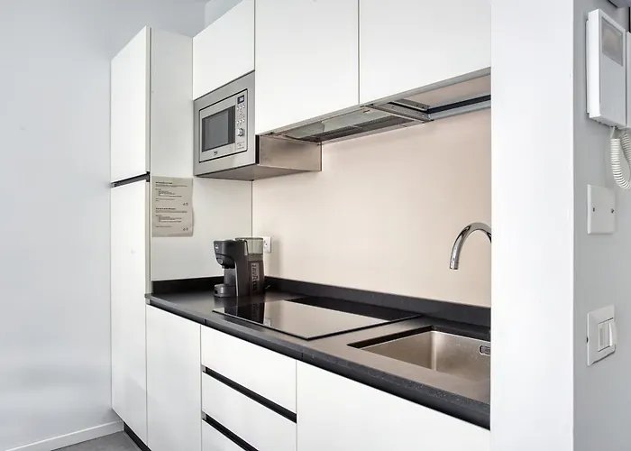 Apartment Hostmate - - Genesio -maciachini *