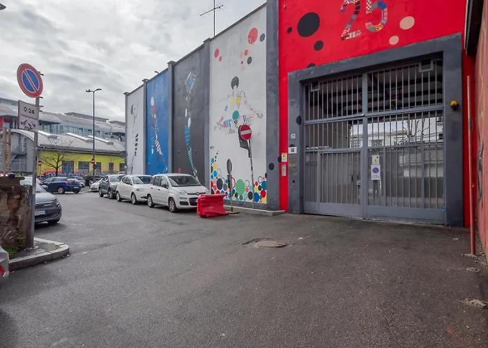 Xenia - Bright Loft In Bovisa Area Milano
