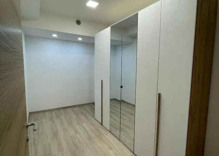 Διαμέρισμα N.4 *