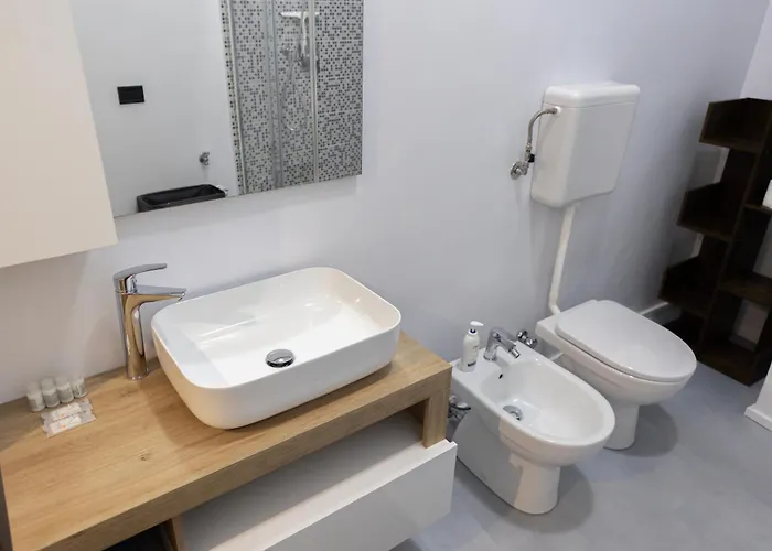 Elegante Bilocale In Zona Risorgimento Apartmán