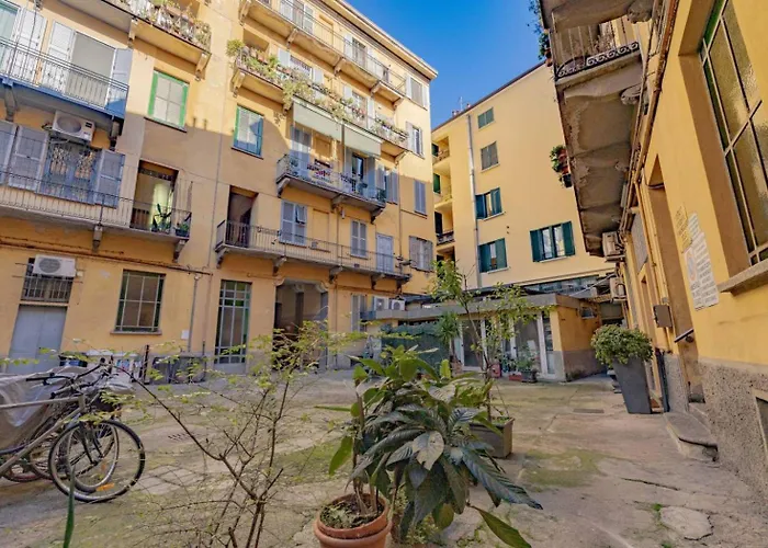 Cozy Near Bocconi Apartment Milan