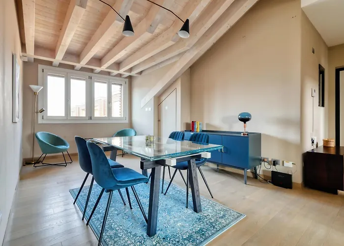 Joivy Elegant With Parking And Balcony * Milan