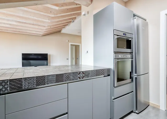 Joivy Elegant With Parking And Balcony Apartment Milan