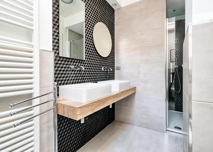 Joivy Elegant With Parking And Balcony Apartment Milan