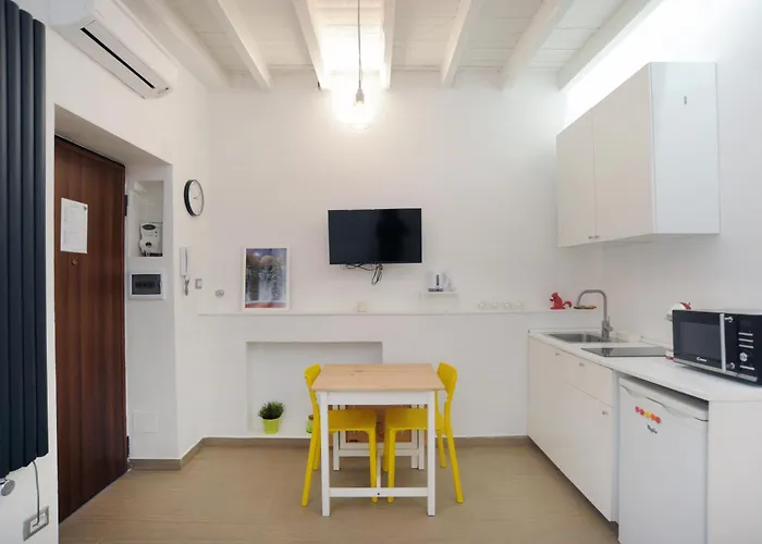 Travel Inside Srl - Custodi Apartman Milánó