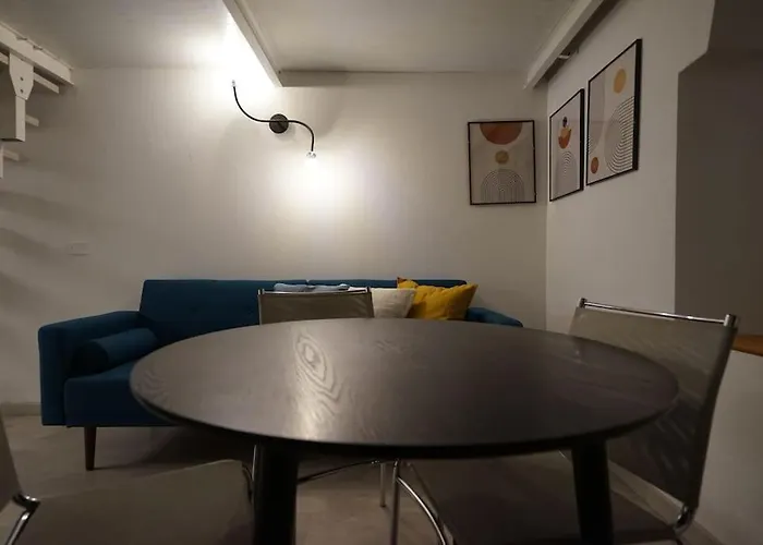 A Due Passi Dal Bosco Verticale * Mediolan