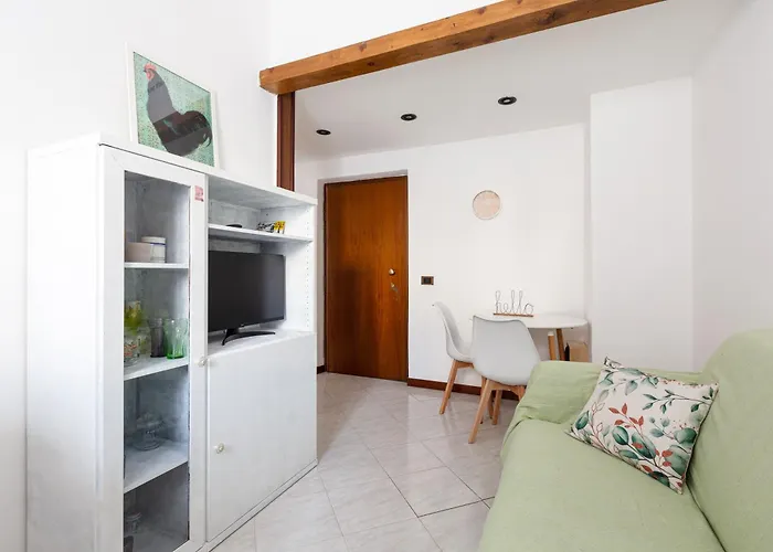 Guesthost - Istria M5 & Zara Comfy Милан