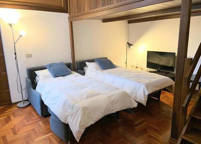 아파트 Guesthost - Charming 7 Stops From Duomo *