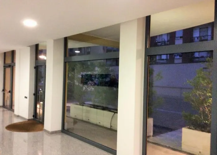 Vicino Metro Precotto, Garage Gratuito ミラノ