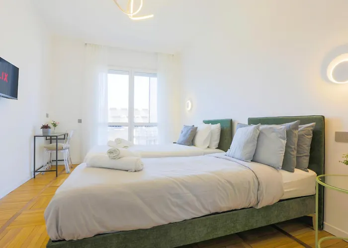 Appartamento [private Apartament] Luxury 5 Bedroom - Station
