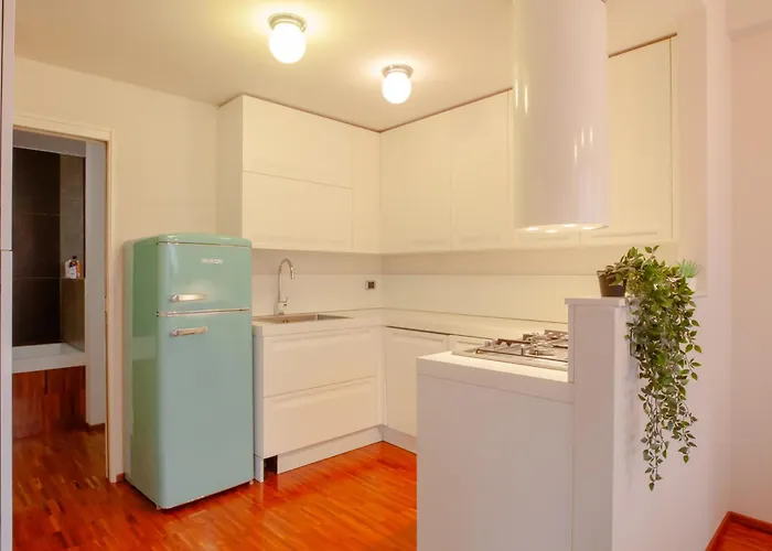 Navigli Design With Balcony