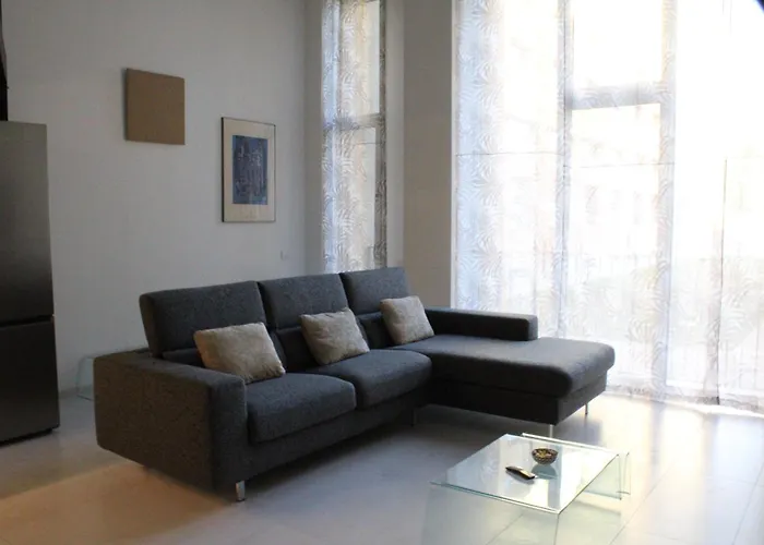 アパート Space Loft - Close To M5 Subway - Free Parking - Sky & Netflix Tv