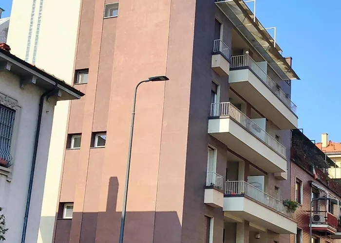 Matthias - - Modern And Cozy Flat, Close To The Metro - 15 Min From Station, Close To San Raffaele Lägenhet