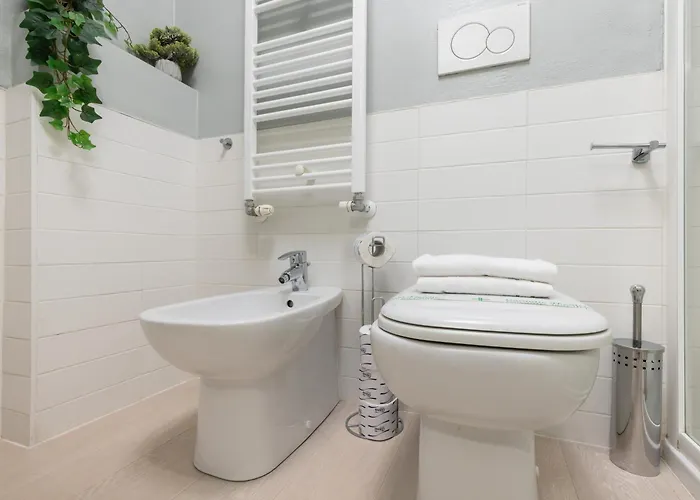 Con Metro Diretta 10 Minuti Duomo 公寓