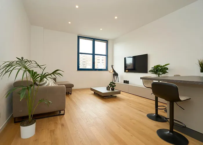 Luxury Design - 20 Minutes From Duomo-navigli * Milánó