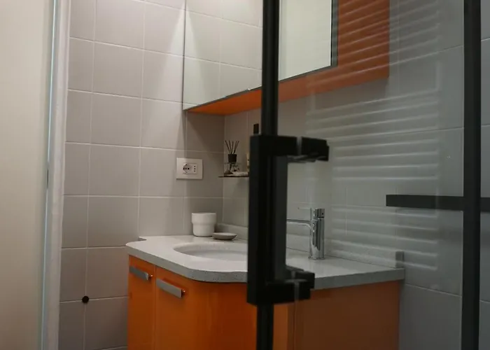 Space Loft - Close To M5 Subway - Free Parking - Sky & Netflix Tv アパート *