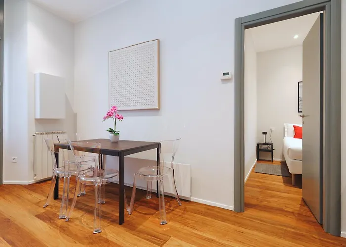 Joivy Modern Flat Near Duomo Di Appartement Milaan
