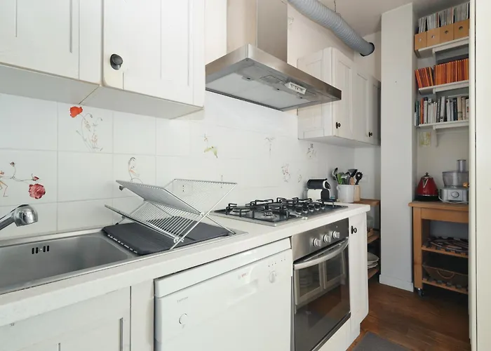 Apartman Joivy Delightful Family Flat With Terrace Milánó