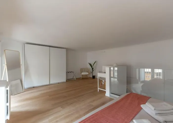 Loft-hosted By Sweetstay شقة *