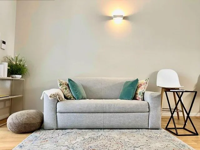 Il Posto Di Nicole Milan