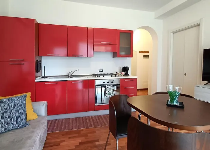 Sahi - Via Dei Ciclamini Mm1 Primaticcio, Stadio San Siro, Ospedale San Carlo * Mailand
