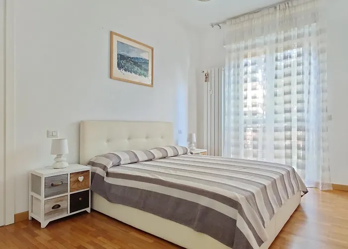 Modern Flat - Via Crimea ميلان