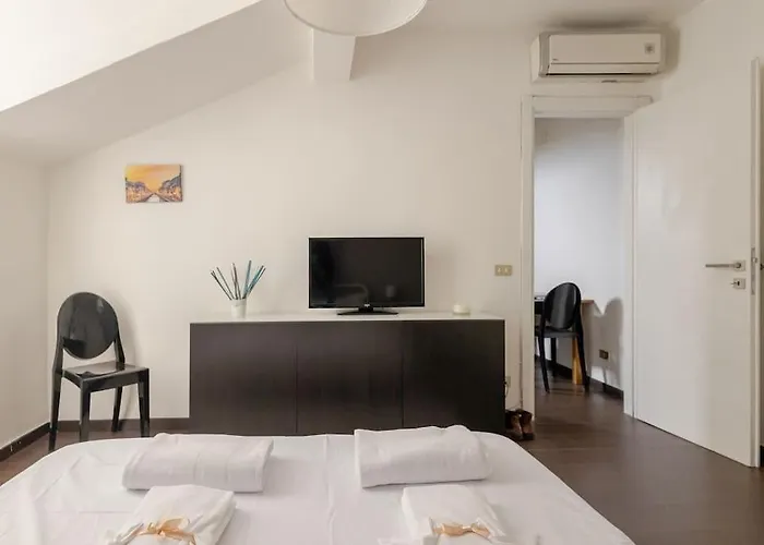 Sky-view Flat In Daire Milano