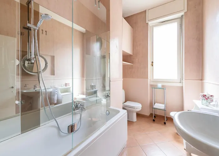 Classy Heritage Home, Center, 7 Guests Apartman *