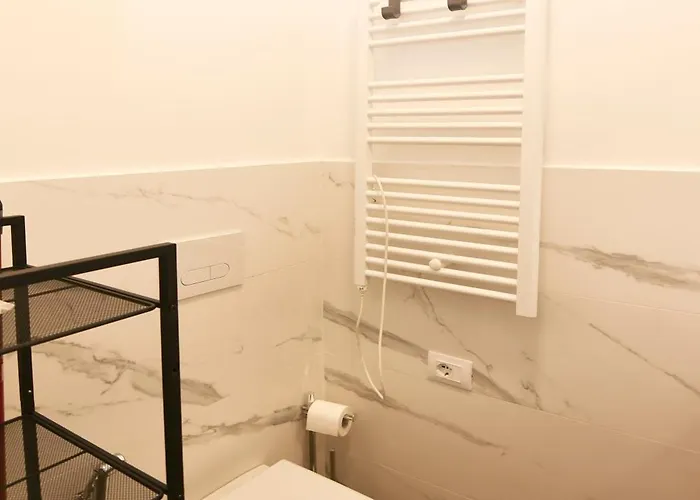 Fond. Prada-ieo Elegante Con Apartment