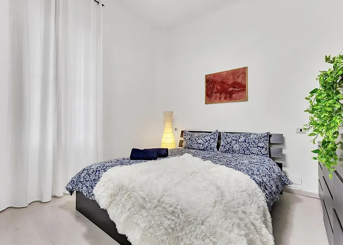 Charming And Large - 4 People - Fiera & Duomo Apartman *