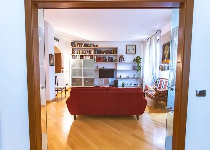 Ampia Oasi A Porta Venezia: Casa In Centro Apartment *