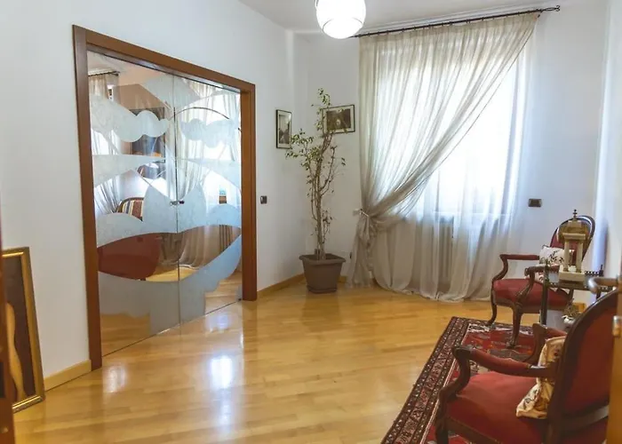 Ampia Oasi A Porta Venezia: Casa In Centro Apartment Milan