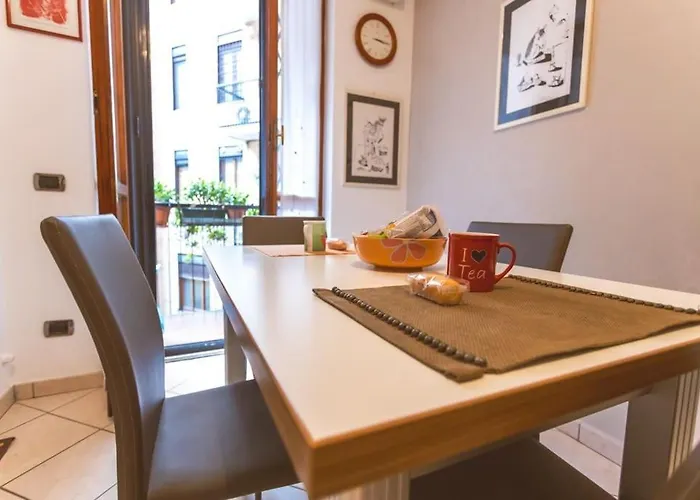 Ampia Oasi A Porta Venezia: Casa In Centro * Milan