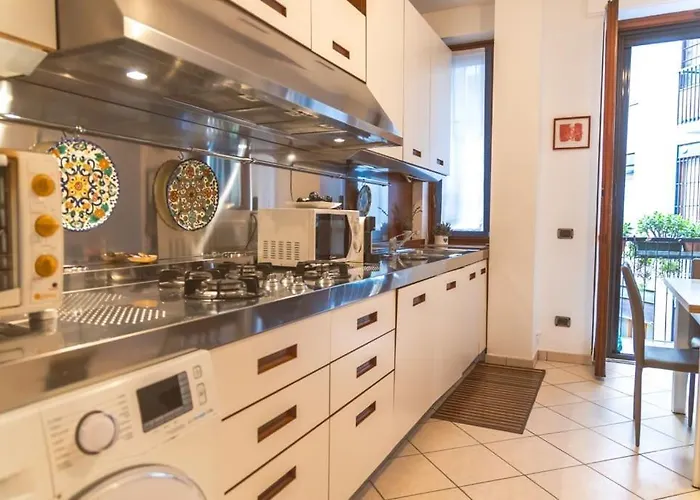Apartment Ampia Oasi A Porta Venezia: Casa In Centro *