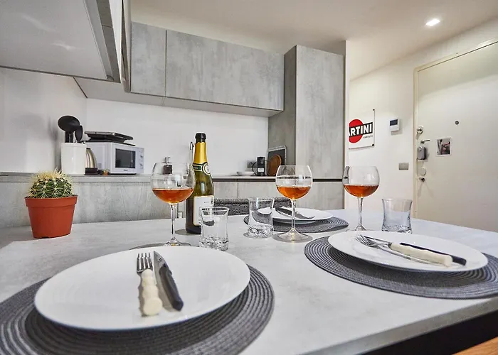 Moderno Trilocale Moscova Brera Milano