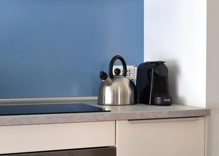 Just Urban - Sunny 2br Flat In The Heart Of - M2 And M4 Metro * ミラノ