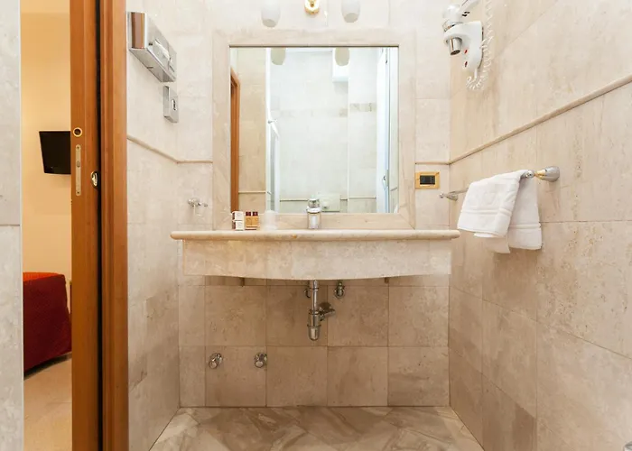 Fiorella Hotel 3*