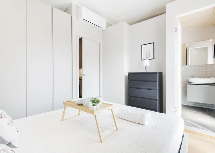 Daire Easylife - - Commenda 25 - Porta Romana Milano
