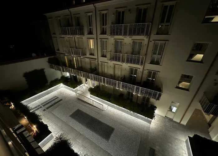 Regina In Melegnano - Wifi, Breakfast Box And Terrace Apartamento