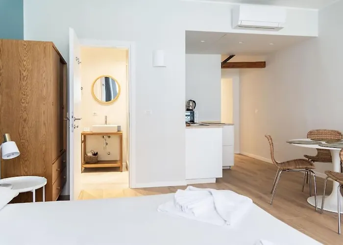 Youhosty - Ticinese 1 Apartment *